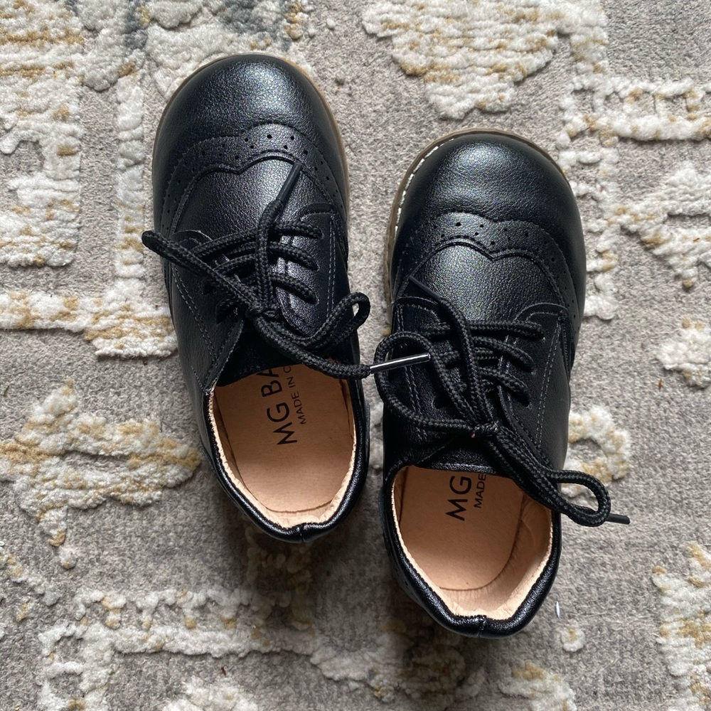 MG baby toddler boys dress shoes New without tags!